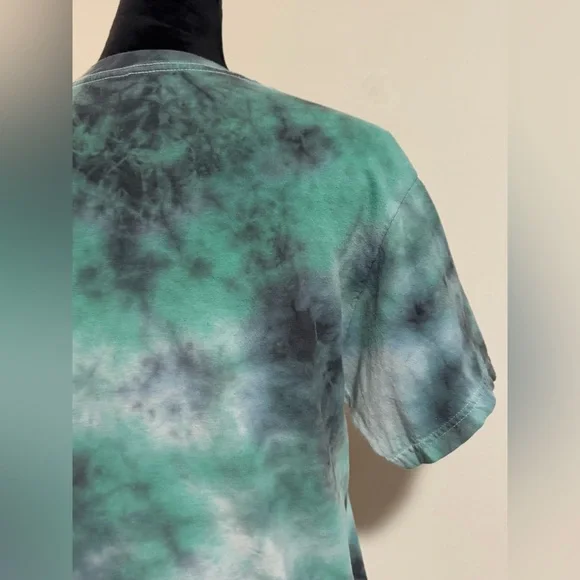 EUC M&O Gold Green and Black Trippy Smiley Face Tee size medium - Picture 7 of 9